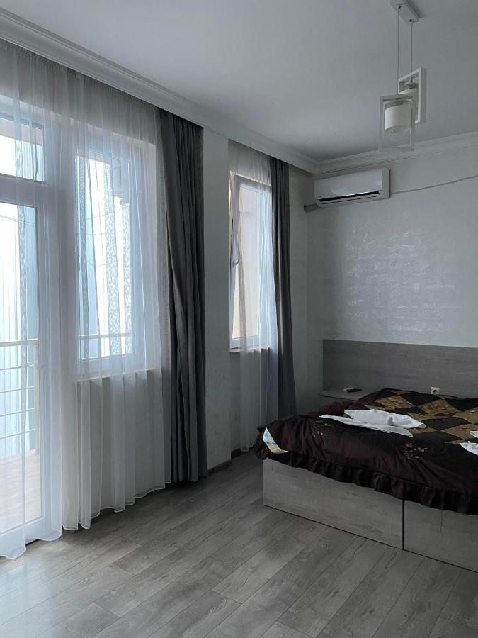 Nana'S Hotel Tchaikovsky Street 34 Batumi Bagian luar foto