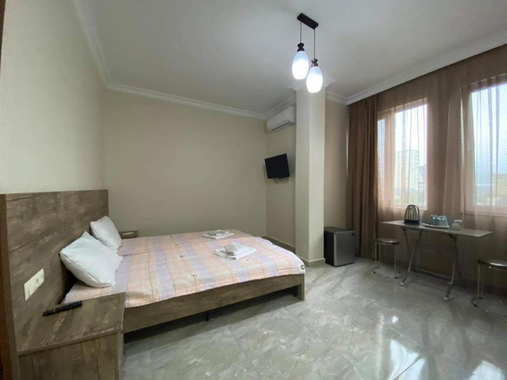 Nana'S Hotel Tchaikovsky Street 34 Batumi Bagian luar foto